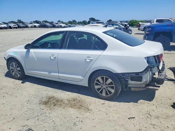 3VWD67AJ9GM328554 2016 VOLKSWAGEN JETTA - Image 2
