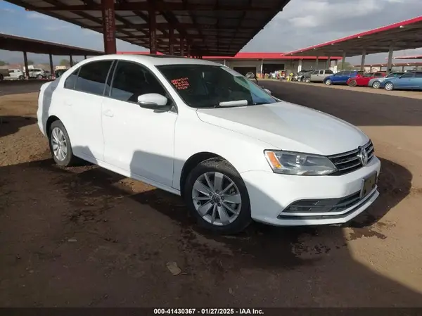 3VWD67AJ9GM360727 2016 VOLKSWAGEN JETTA - Image 1