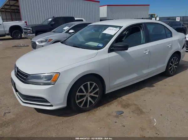 3VWD67AJ9GM379665 2016 VOLKSWAGEN JETTA - Image 2