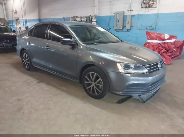 3VWD67AJ9GM406119 2016 VOLKSWAGEN JETTA - Image 1