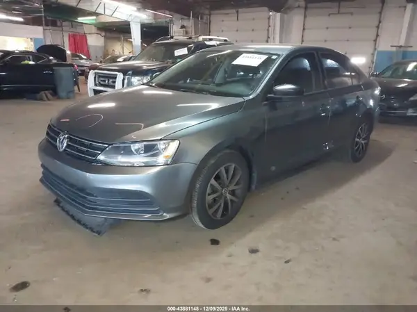 3VWD67AJ9GM406119 2016 VOLKSWAGEN JETTA - Image 2
