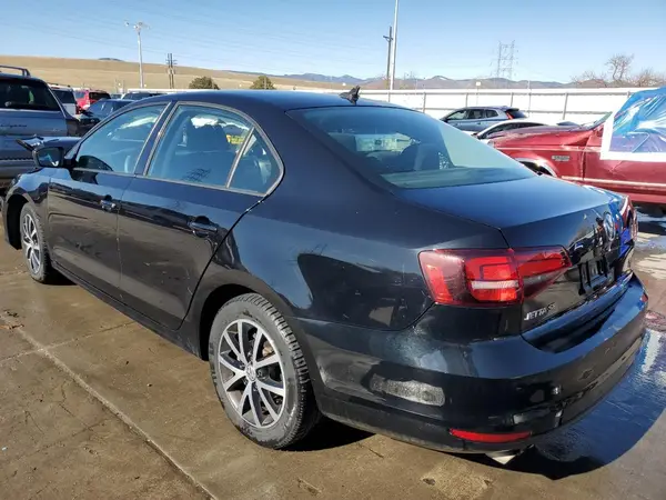 3VWD67AJXGM231976 2016 VOLKSWAGEN JETTA - Image 2
