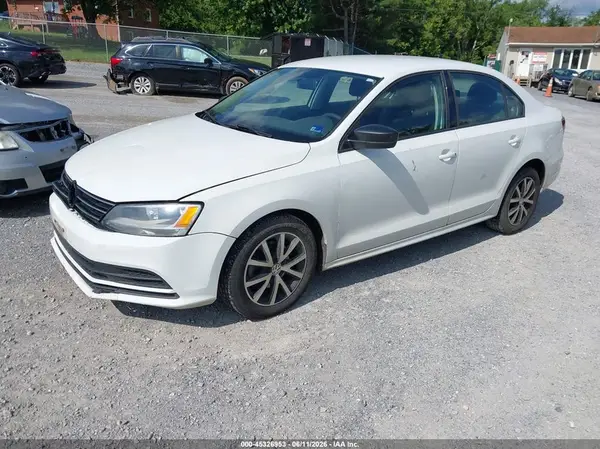 3VWD67AJXGM238006 2016 VOLKSWAGEN JETTA - Image 2