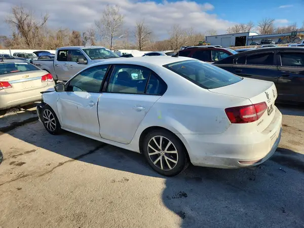 3VWD67AJXGM259566 2016 VOLKSWAGEN JETTA - Image 2
