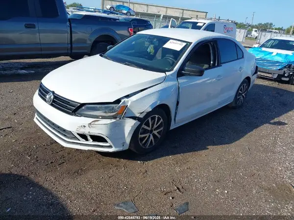 3VWD67AJXGM274746 2016 VOLKSWAGEN JETTA - Image 2