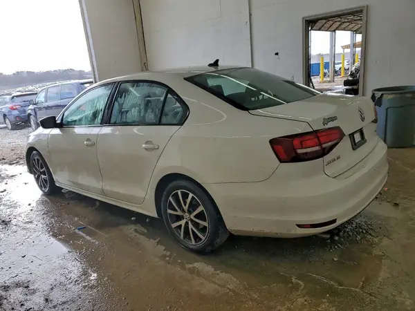 3VWD67AJXGM294172 2016 VOLKSWAGEN JETTA - Image 2
