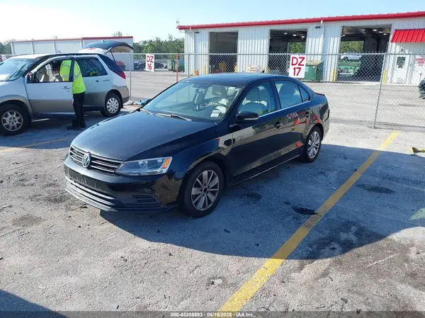 3VWD67AJXGM322309 2016 VOLKSWAGEN JETTA - Image 2