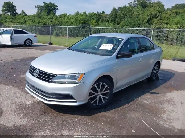 3VWD67AJXGM324755 2016 VOLKSWAGEN JETTA - Image 2