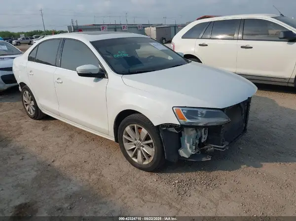 3VWD67AJXGM356430 2016 VOLKSWAGEN JETTA - Image 1