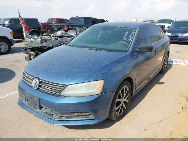 3VWD67AJXGM359036 2016 VOLKSWAGEN JETTA - Image 2