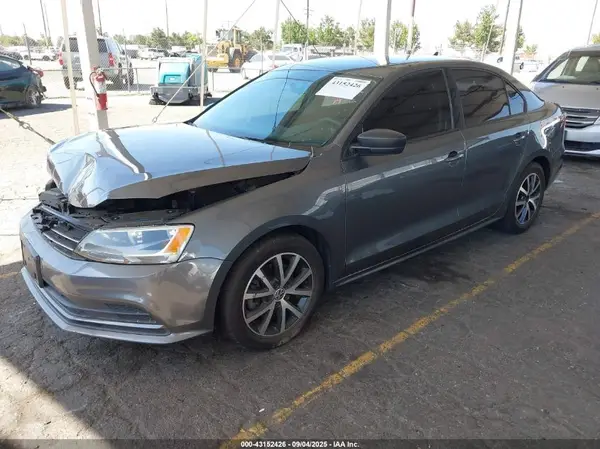 3VWD67AJXGM366438 2016 VOLKSWAGEN JETTA - Image 2