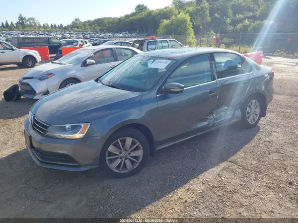 3VWD67AJXGM386432 2016 VOLKSWAGEN JETTA - Image 2