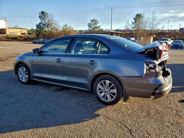 3VWD67AJXGM388990 2016 VOLKSWAGEN JETTA - Image 2