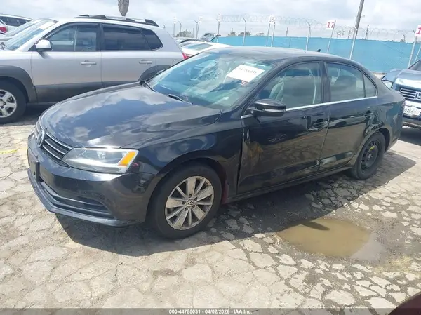3VWD67AJXGM394028 2016 VOLKSWAGEN JETTA - Image 2