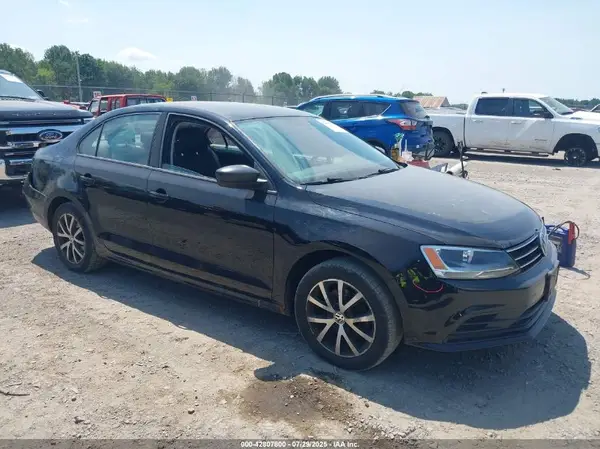 3VWD67AJXGM418036 2016 VOLKSWAGEN JETTA - Image 1