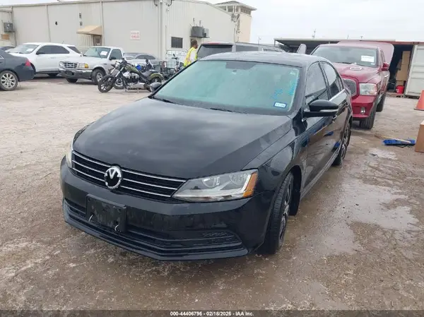 3VWDB7AJ0HM204511 2017 VOLKSWAGEN JETTA - Image 2