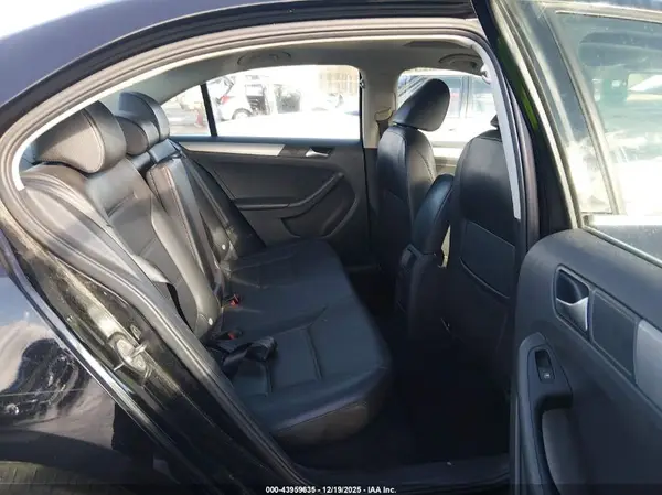 3VWDB7AJ0HM227027 2017 VOLKSWAGEN JETTA - Image 8