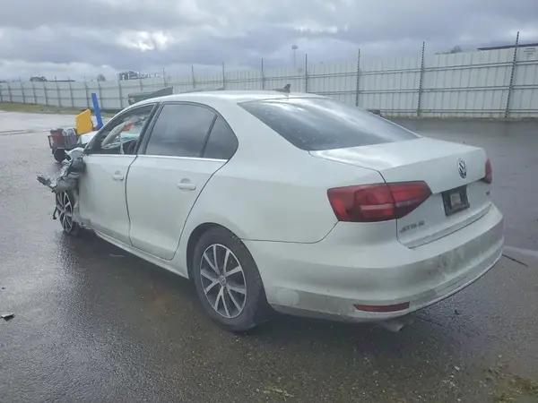 3VWDB7AJ0HM233894 2017 VOLKSWAGEN JETTA - Image 2