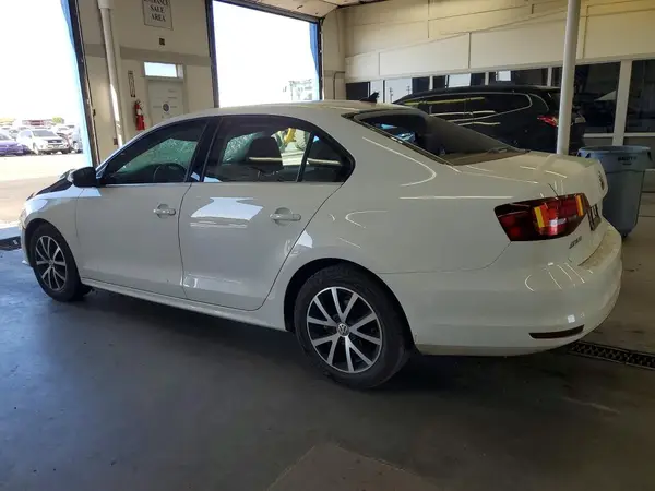 3VWDB7AJ0HM242787 2017 VOLKSWAGEN JETTA - Image 2