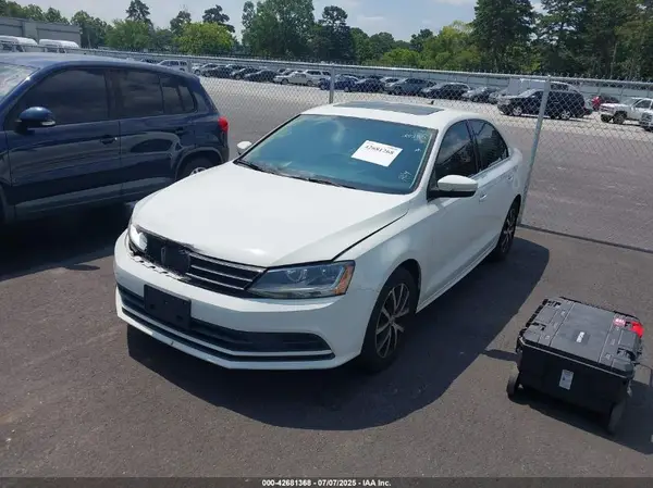 3VWDB7AJ0HM245415 2017 VOLKSWAGEN JETTA - Image 2