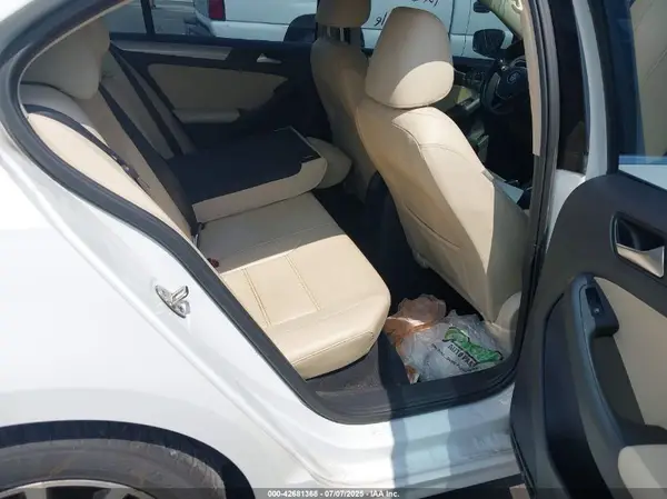 3VWDB7AJ0HM245415 2017 VOLKSWAGEN JETTA - Image 8