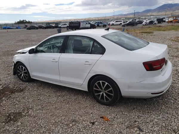 3VWDB7AJ0HM263106 2017 VOLKSWAGEN JETTA - Image 2