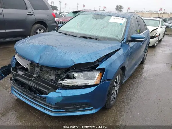 3VWDB7AJ0HM268127 2017 VOLKSWAGEN JETTA - Image 2