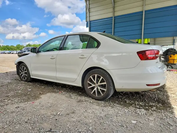 3VWDB7AJ0HM270525 2017 VOLKSWAGEN JETTA - Image 2