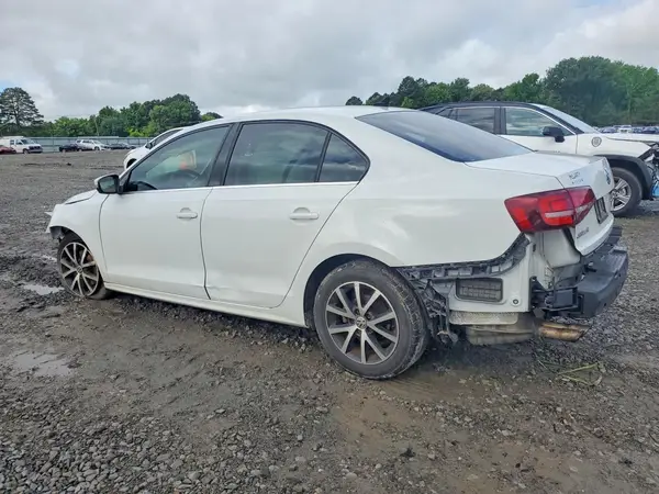 3VWDB7AJ0HM290919 2017 VOLKSWAGEN JETTA - Image 2