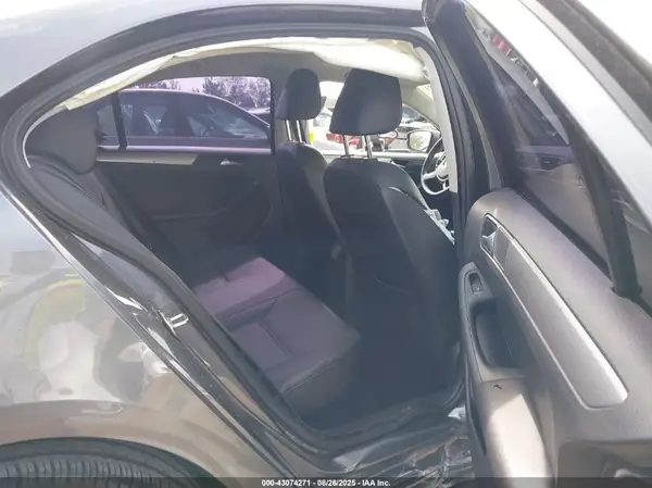 3VWDB7AJ0HM292783 2017 VOLKSWAGEN JETTA - Image 8
