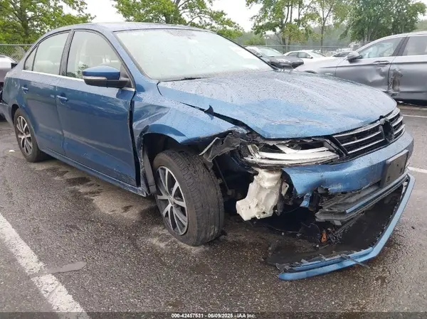 3VWDB7AJ0HM293674 2017 VOLKSWAGEN JETTA - Image 1