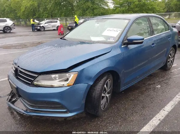 3VWDB7AJ0HM293674 2017 VOLKSWAGEN JETTA - Image 2