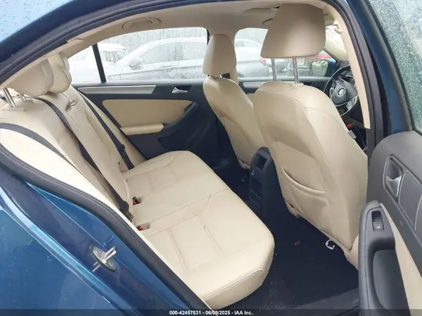 3VWDB7AJ0HM293674 2017 VOLKSWAGEN JETTA - Image 8