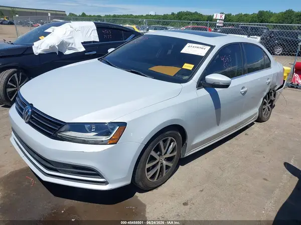 3VWDB7AJ0HM311977 2017 VOLKSWAGEN JETTA - Image 2