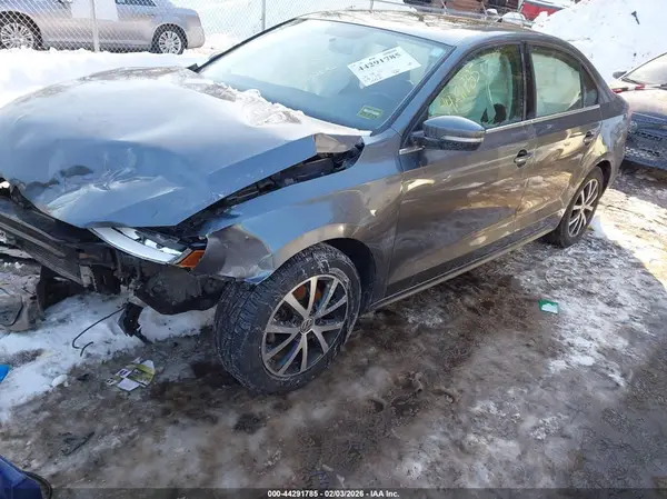 3VWDB7AJ0HM315902 2017 VOLKSWAGEN JETTA - Image 2