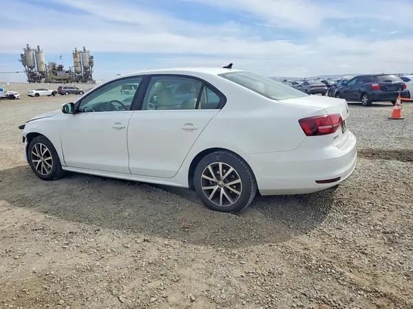 3VWDB7AJ0HM318671 2017 VOLKSWAGEN JETTA - Image 2