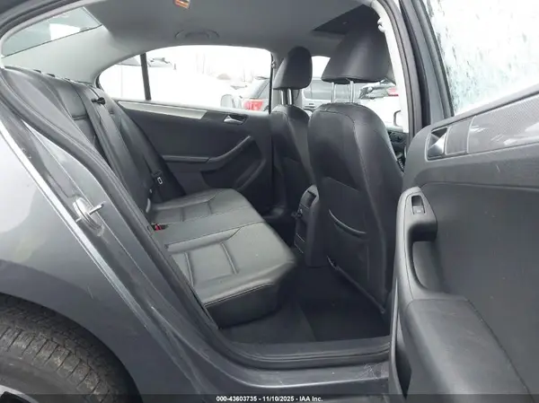 3VWDB7AJ0HM326768 2017 VOLKSWAGEN JETTA - Image 8