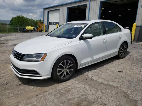 3VWDB7AJ0HM327886 2017 VOLKSWAGEN JETTA - Image 1