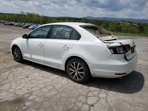 3VWDB7AJ0HM327886 2017 VOLKSWAGEN JETTA - Image 2