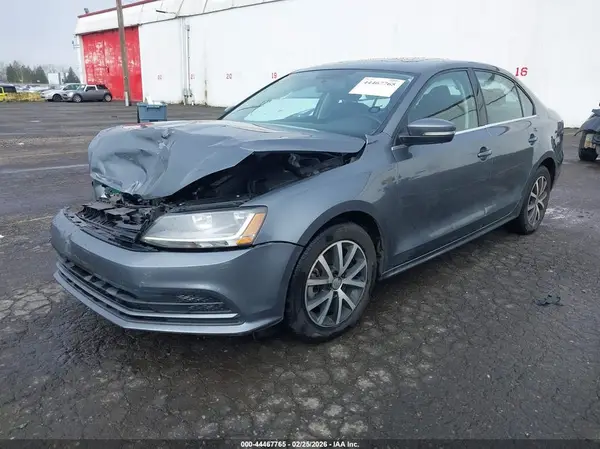 3VWDB7AJ0HM357549 2017 VOLKSWAGEN JETTA - Image 2