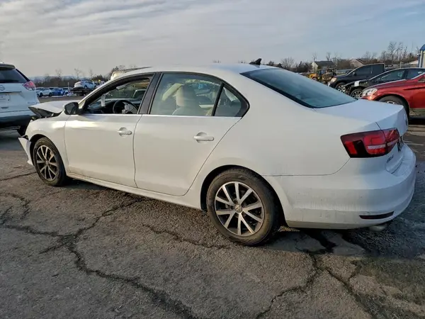 3VWDB7AJ0HM372391 2017 VOLKSWAGEN JETTA - Image 2