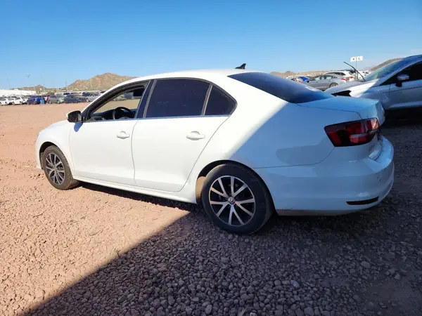 3VWDB7AJ0HM374285 2017 VOLKSWAGEN JETTA - Image 2