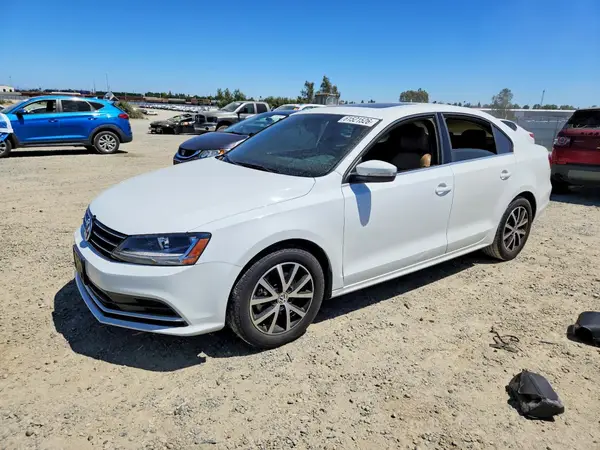 3VWDB7AJ0HM378188 2017 VOLKSWAGEN JETTA - Image 1