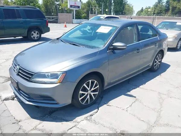 3VWDB7AJ0HM379230 2017 VOLKSWAGEN JETTA - Image 2