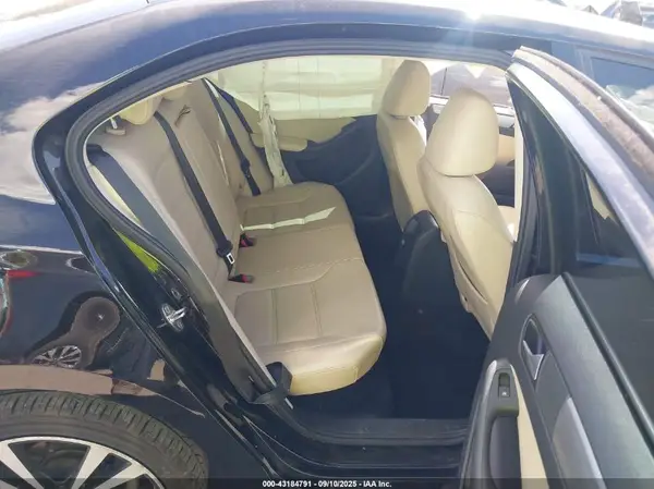 3VWDB7AJ0HM388123 2017 VOLKSWAGEN JETTA - Image 8