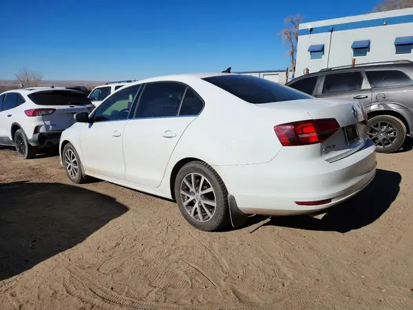3VWDB7AJ0HM395198 2017 VOLKSWAGEN JETTA - Image 2