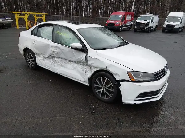 3VWDB7AJ0HM402909 2017 VOLKSWAGEN JETTA - Image 1