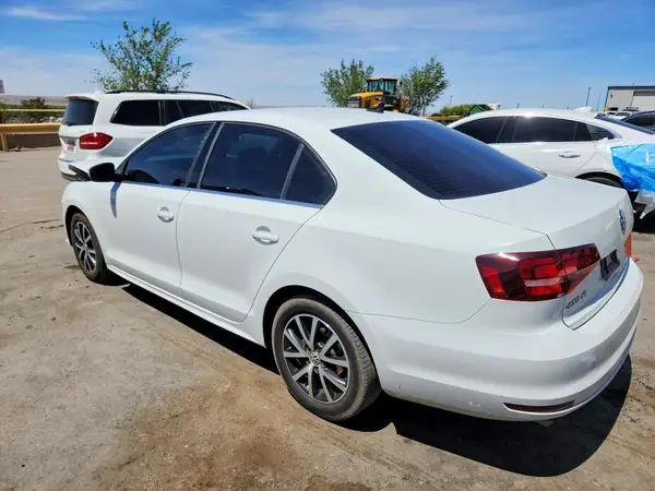 3VWDB7AJ0JM225297 2018 VOLKSWAGEN JETTA - Image 2