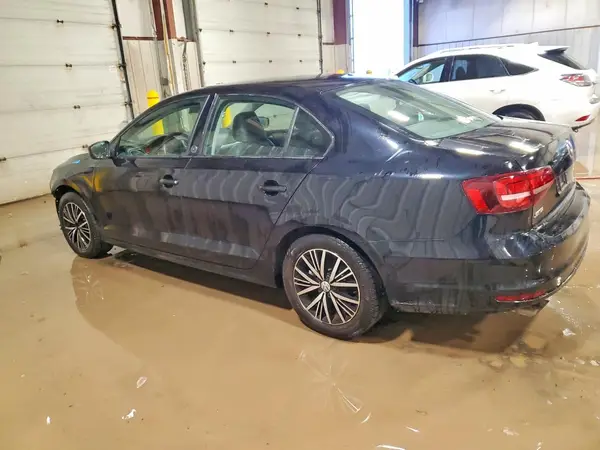 3VWDB7AJ0JM251432 2018 VOLKSWAGEN JETTA - Image 2