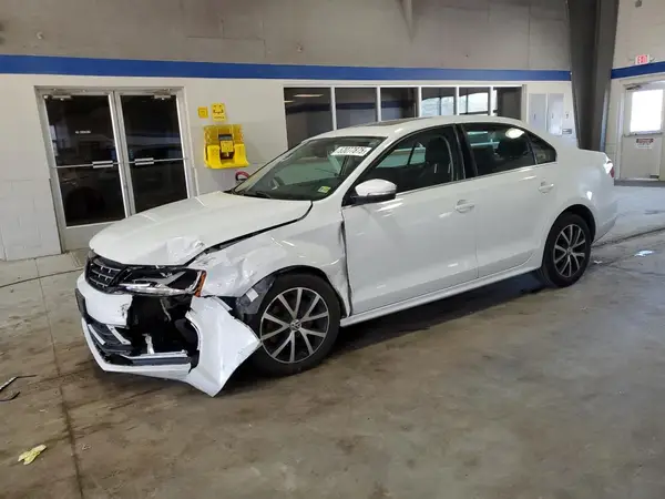 3VWDB7AJ0JM261894 2018 VOLKSWAGEN JETTA - Image 1